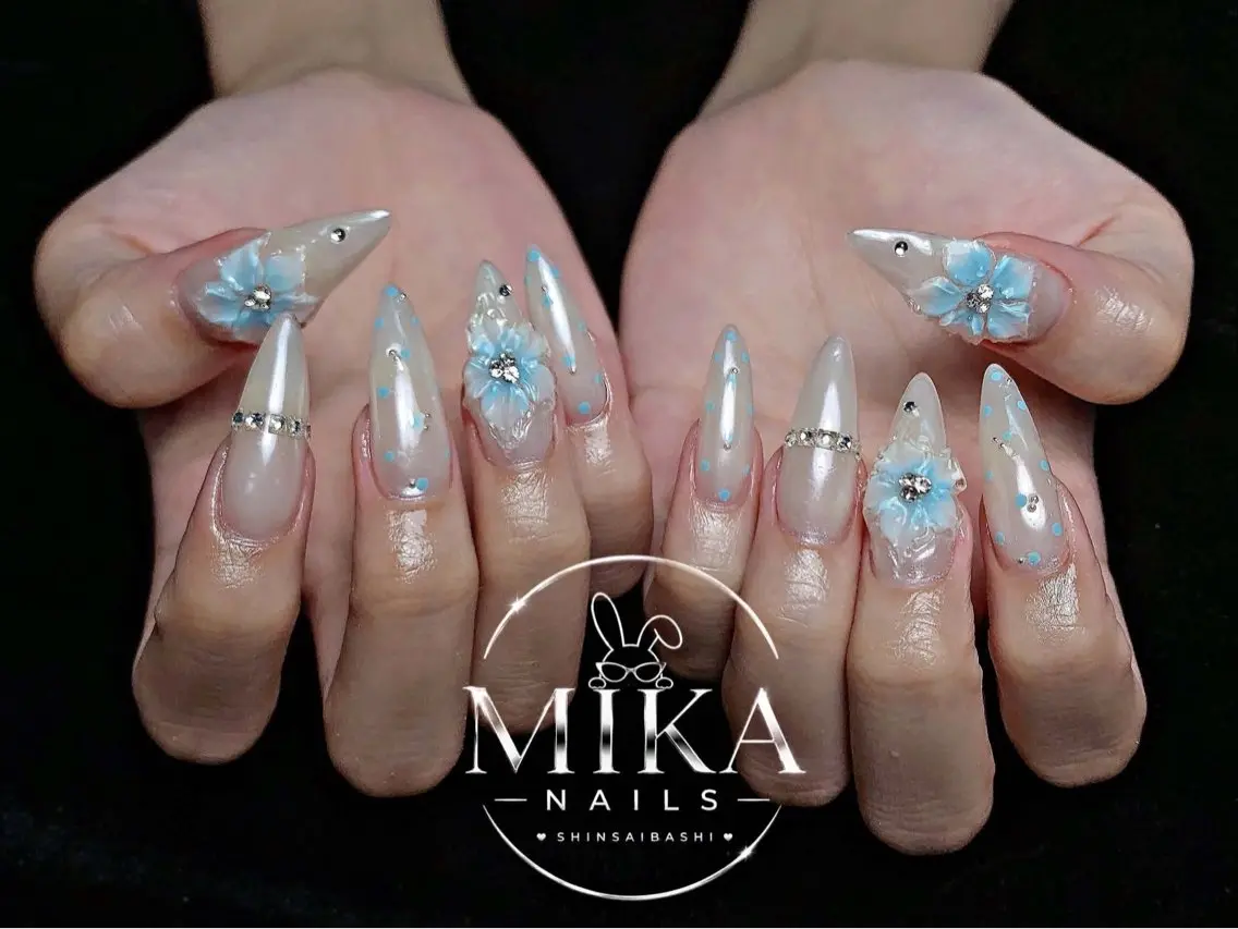 ネイル アートネイル チークネイル ドット フットネイル フレンチネイル ハンドネイル 🌷Luna Mika🌷のネイルデザイン