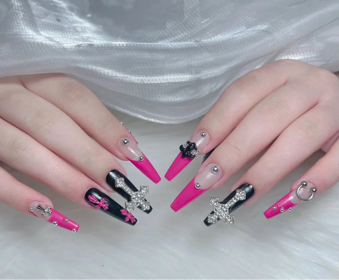 ネイル オーロラネイル クリアネイル フラッシュネイル ジェルネイル グラデーション ハンドネイル Amee Nail Salonのネイルデザイン