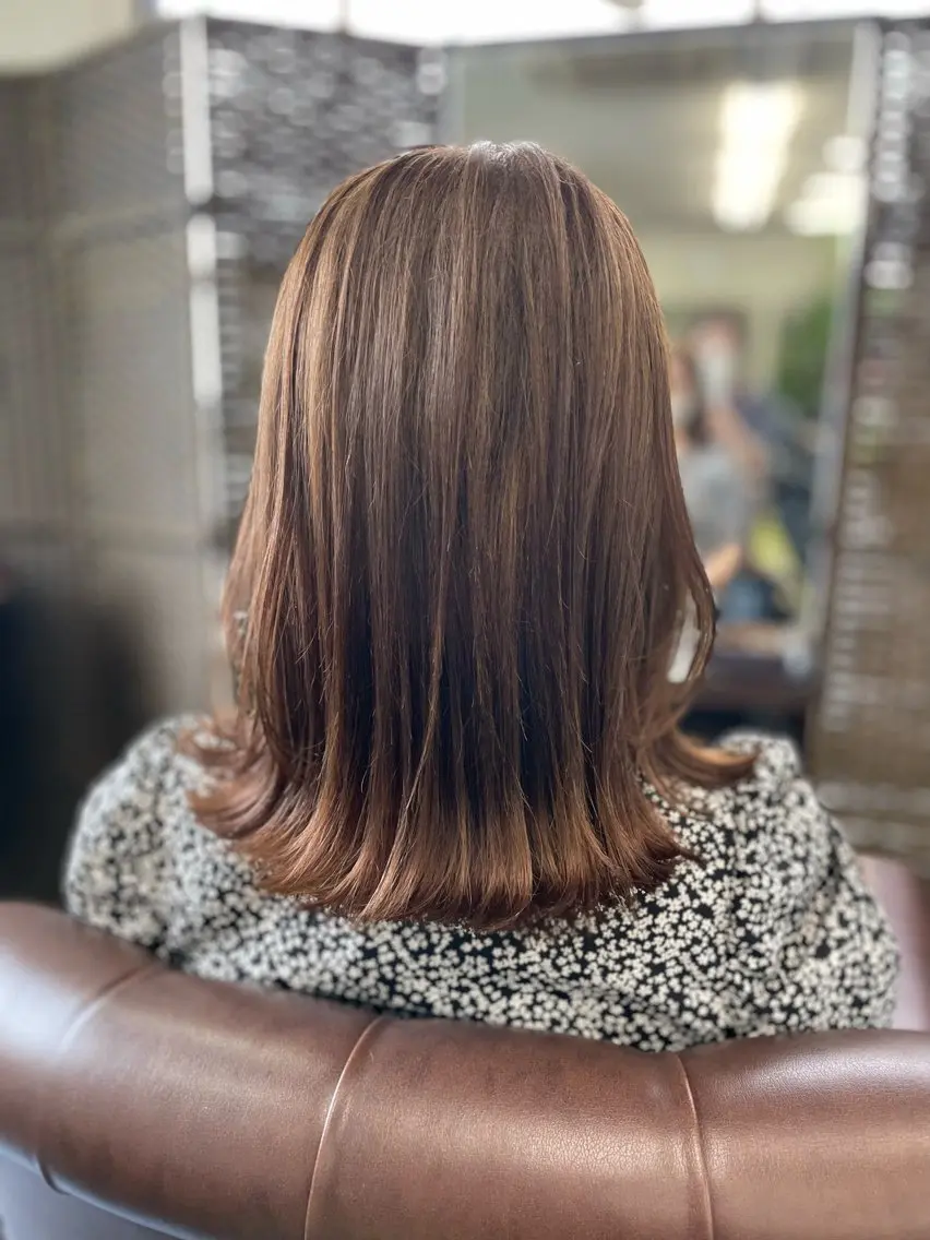 ミディアム 顔周りカット レイヤーカット カット 沢田 瞳のヘアスタイル