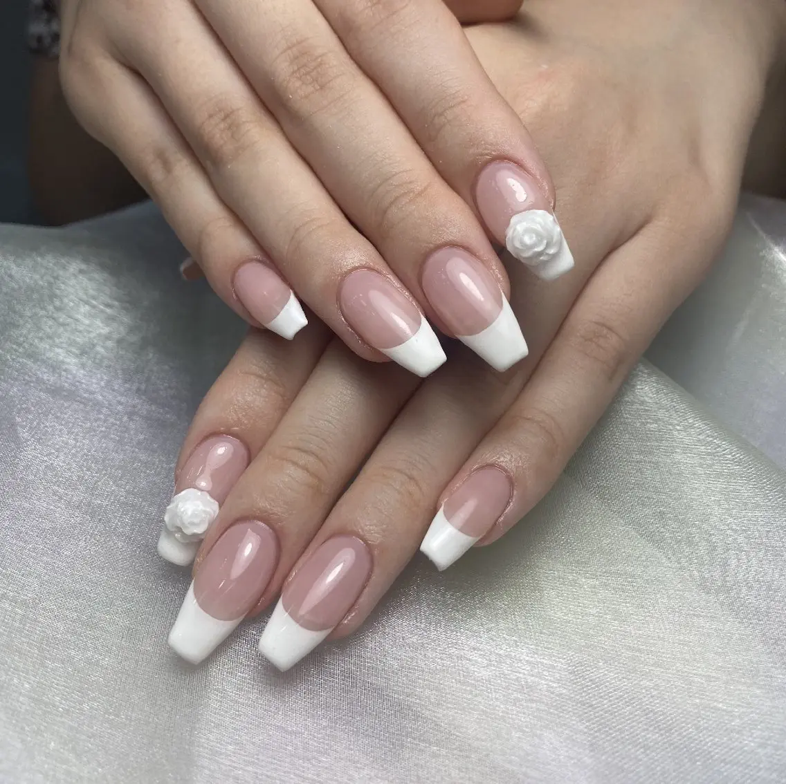 ネイル フレンチネイル ワンホンネイル ハンドネイル UM Nail Salonのネイルデザイン