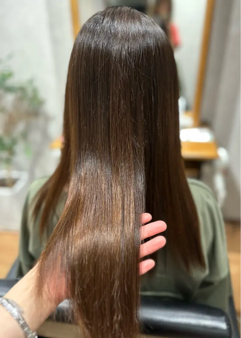 セミロング カット 縮毛矯正 ✂️秋葉原 🤍YURI🤍のヘアスタイル