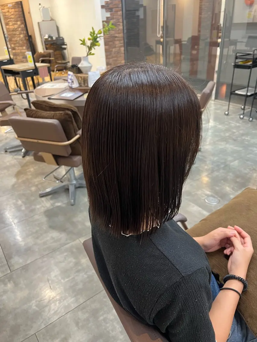 カラー ブラウンカラー ショコラブラウン 透明感カラー 村井 湖奈のヘアスタイル