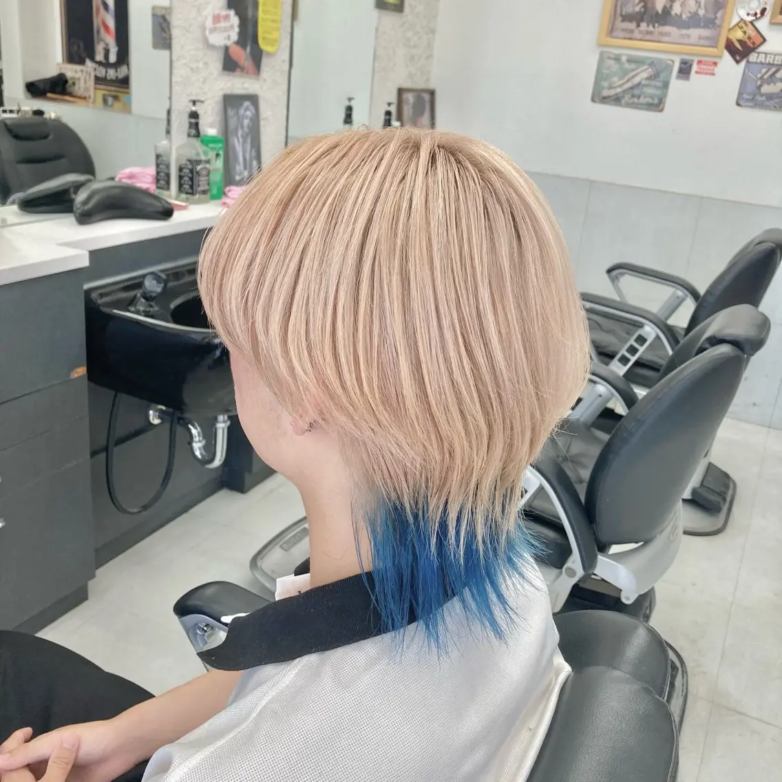 カラー メンズ メンズブリーチ ブリーチ ブロンド ブルーカラー カット ヘアカラー カラー職人 🍎IKUMI🍎のヘアスタイル