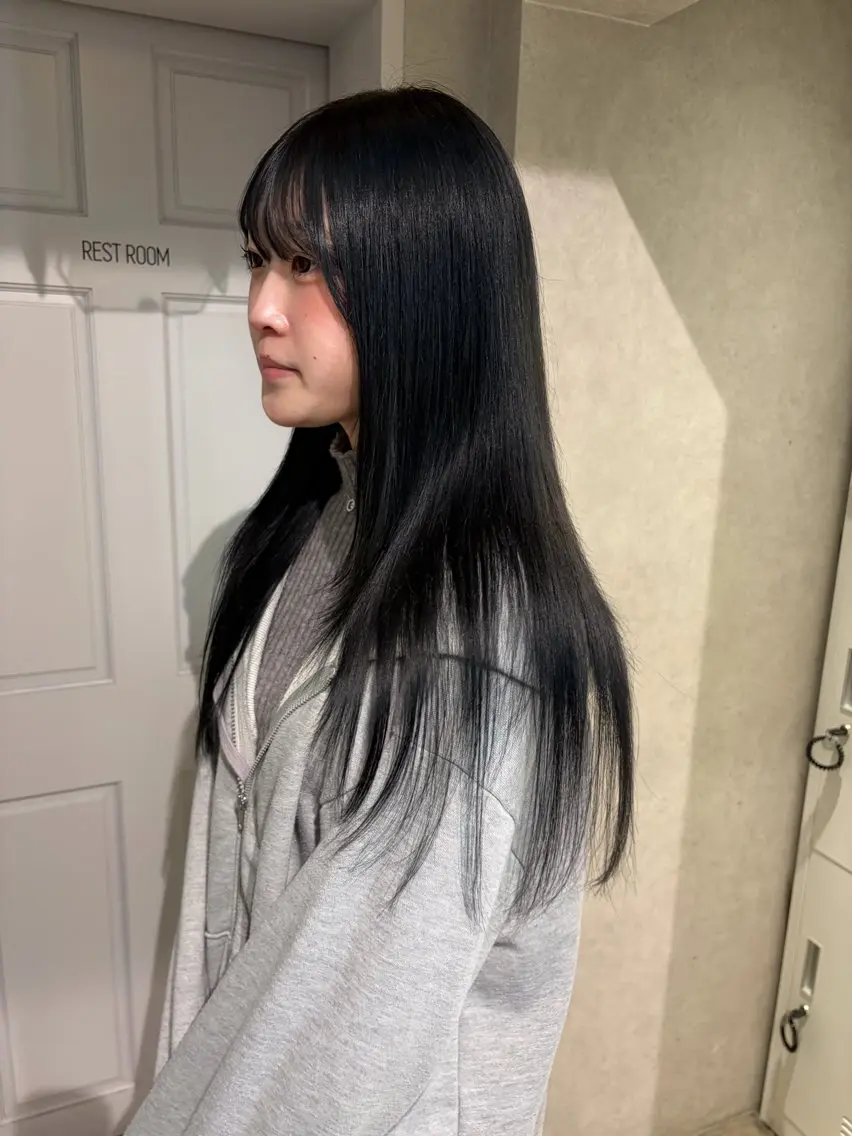 ロング カラー 透明感カラー ヘアカラー ナチュラル透明感🌱 小山美樹子のヘアスタイル