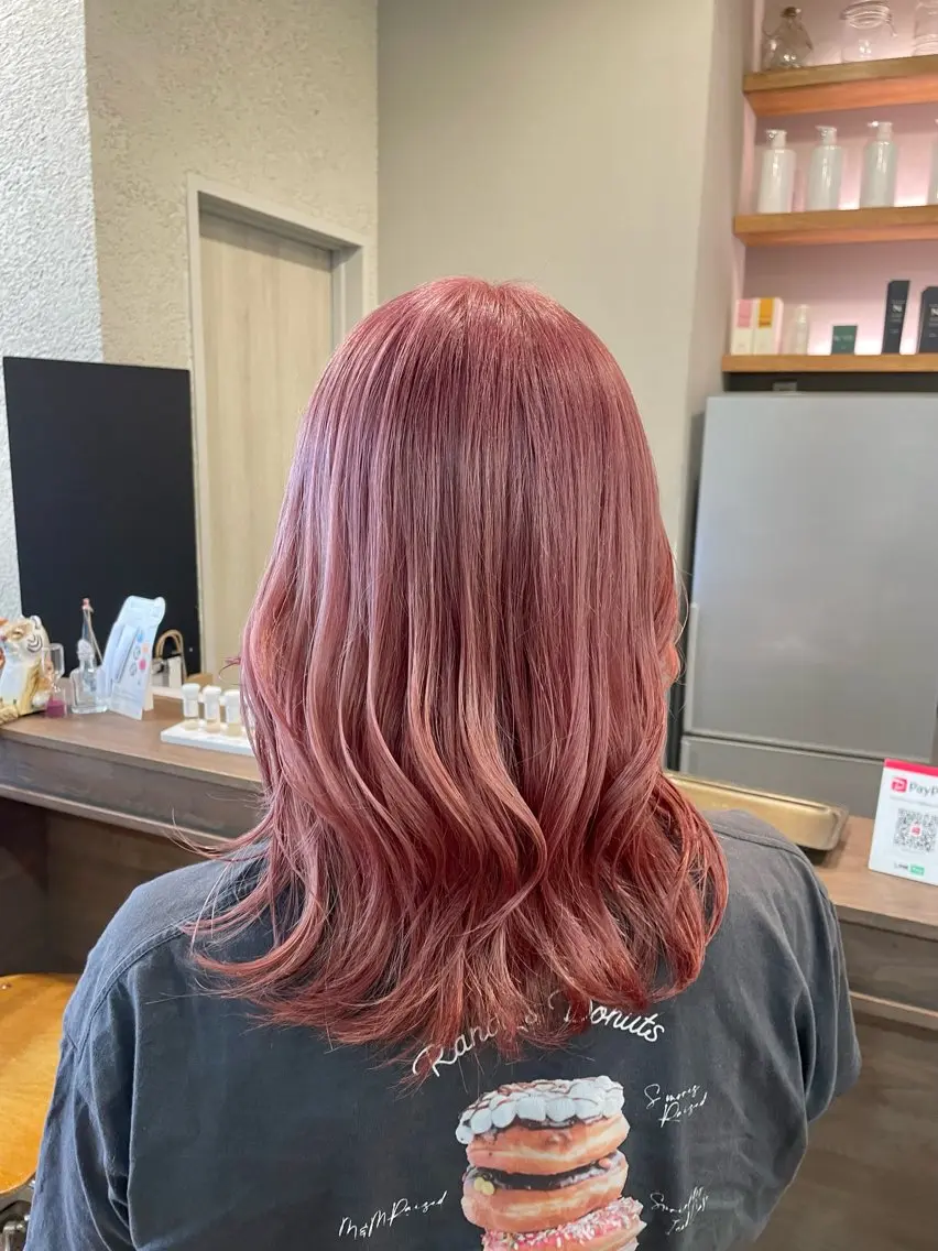 ミディアム カット ヘアカラー オオシマ ミユのヘアスタイル