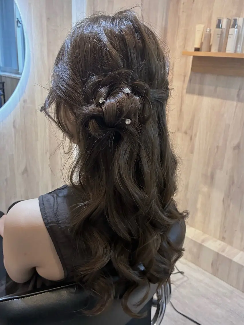 セミロング 韓国風ヘア ヘアセット 伊達 育海のヘアスタイル