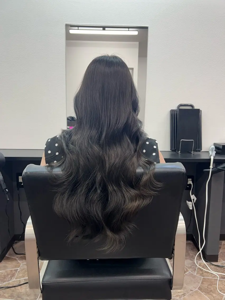 ロング ロング ヘアカラー 藤本 翔己のヘアスタイル