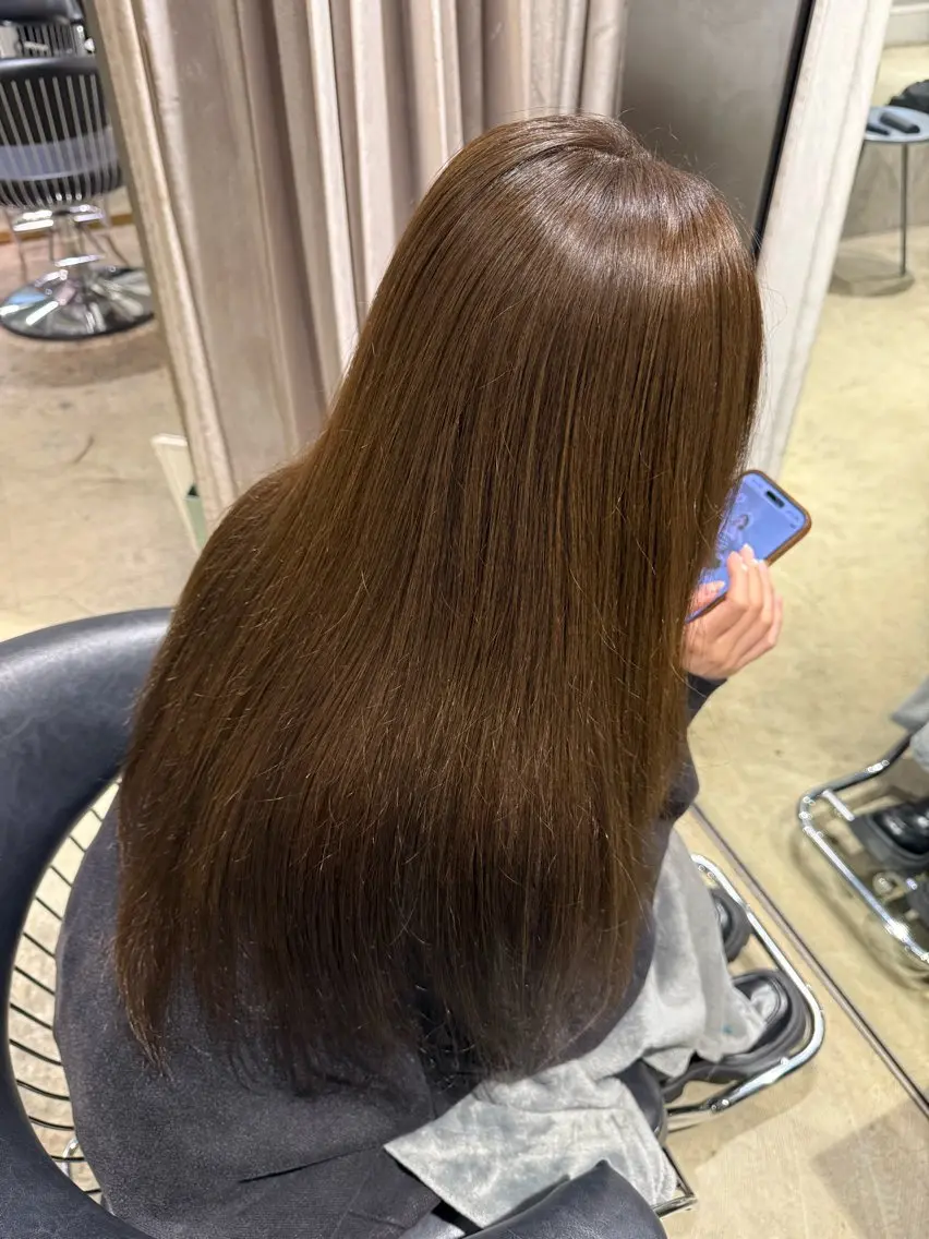 ロング カラー アッシュ 須藤 優真 切りっぱなしボブのヘアスタイル
