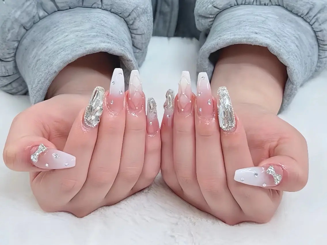 ネイル 長さ出し ジェルネイル 韓国ネイル マグネットネイル 持ち込み EGAO NAIL 錦糸町店のネイルデザイン