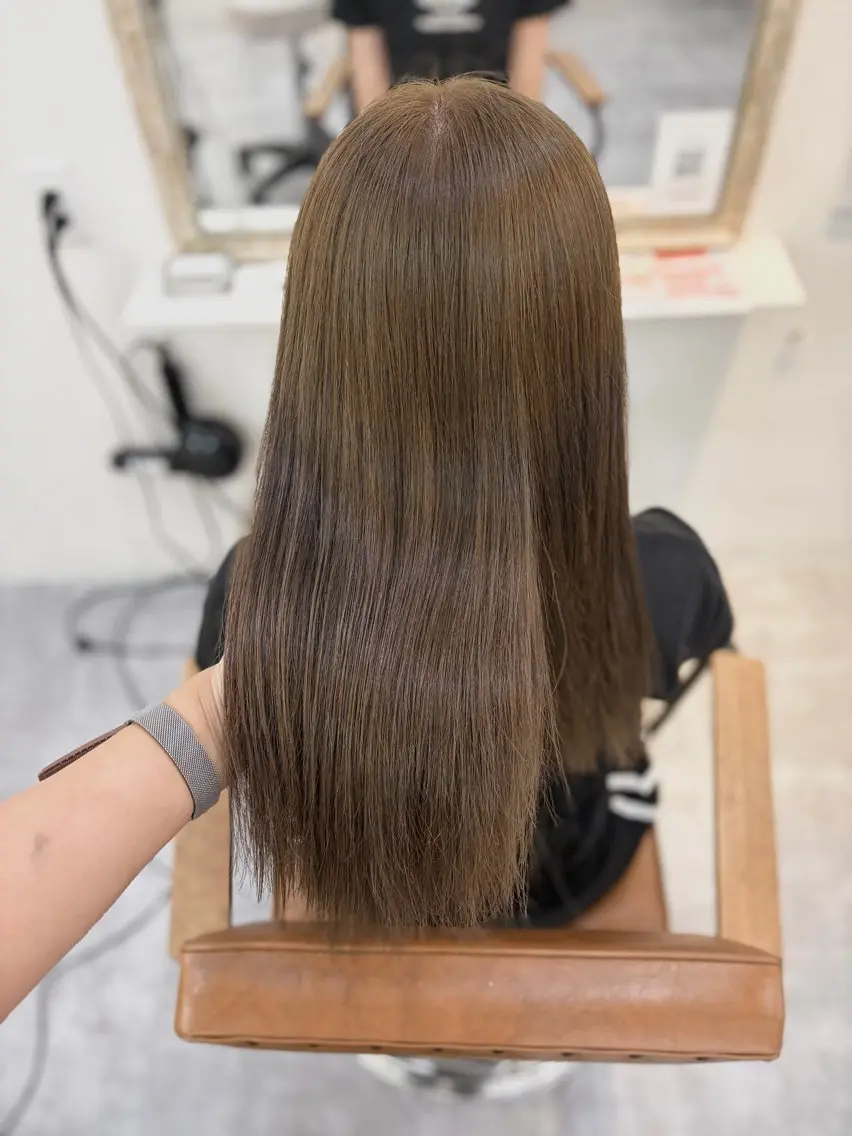 ロング カラー カット ヘアカラー トリートメント ayana ベージュ /レイヤーパーマのヘアスタイル