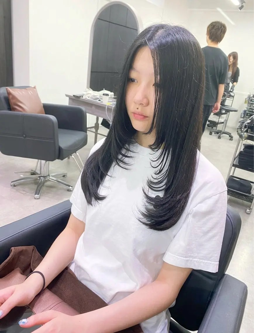 ロング 友田 千栄のヘアスタイル