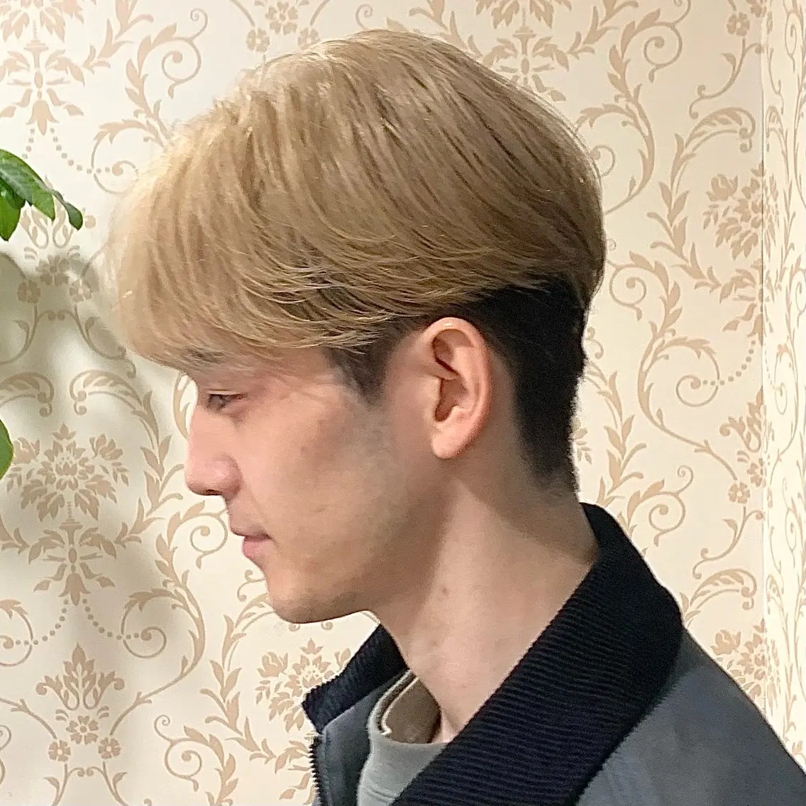 ショート カラー メンズ メンズブリーチ メンズハイトーン メンズ韓国風 マッシュ メンズウルフカット 脱縮毛矯正パーマ メンズパーマ平野渋谷のヘアスタイル