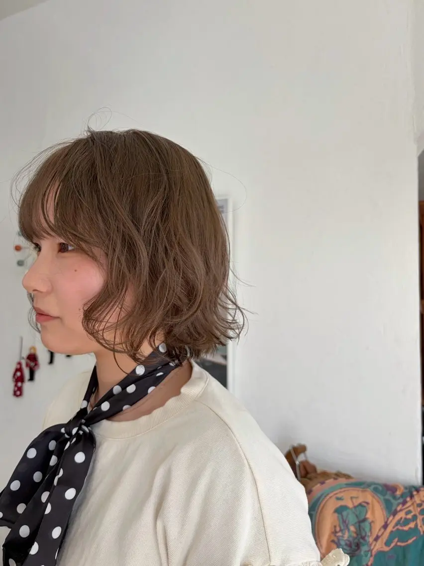 カラー ベージュカラー ブリーチ オリーブベージュ はやし ちののヘアスタイル