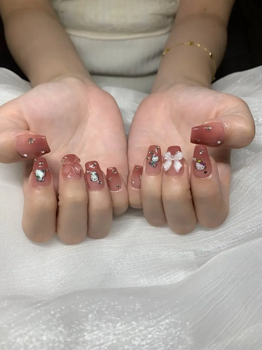 ネイル フレンチネイル ジェルネイル 韓国ネイル マグネットネイル マグネットフレンチ akina nailsのネイルデザイン