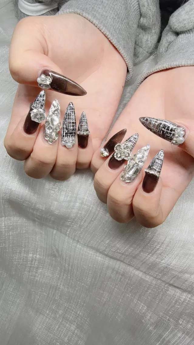 ネイル ハンドネイル Lee Nailsのネイルデザイン