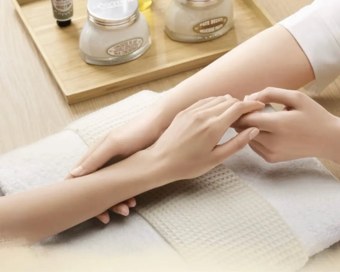 ネイル LUMI NAILのネイルデザイン