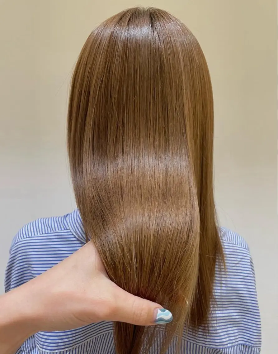 カラー ブリーチ ブリーチなしカラー 市吉 杏奈のヘアスタイル
