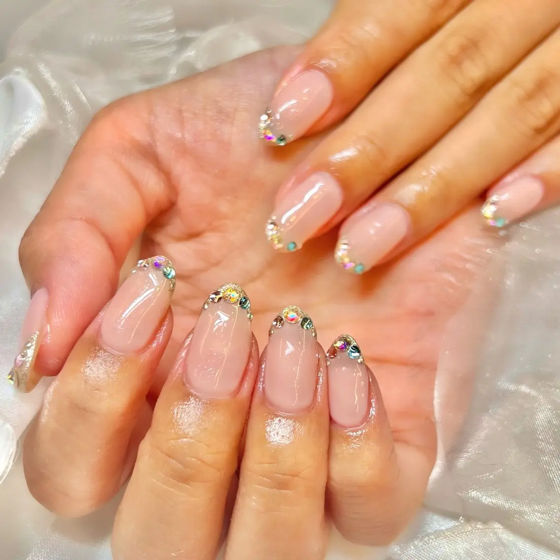 ネイル アートネイル オーロラネイル ジェルネイル 韓国ネイル ロングネイル ハンドネイル clover nailのネイルデザイン