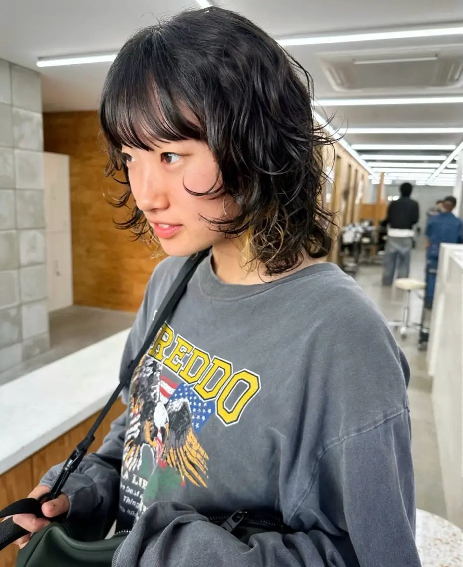 ショート パーマ ボブ 顔まわりレイヤー レイヤーカット ウルフカット ニュアンスパーマ カット パーマ パーマ /レイヤー 榛地渉馬 /矢場町のヘアスタイル