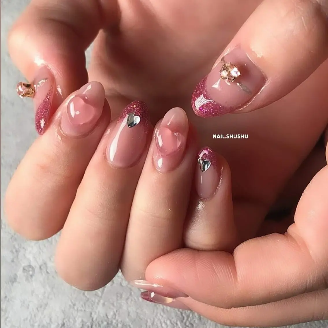 ネイル 持ち込み ニュアンスネイル ワンカラーネイル シンプルネイル バレンタイン 3dパーツ/流行り 👧shushu❤️のネイルデザイン