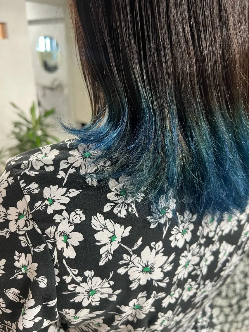 ミディアム ヘアカラー RINA 【Loem】のヘアスタイル