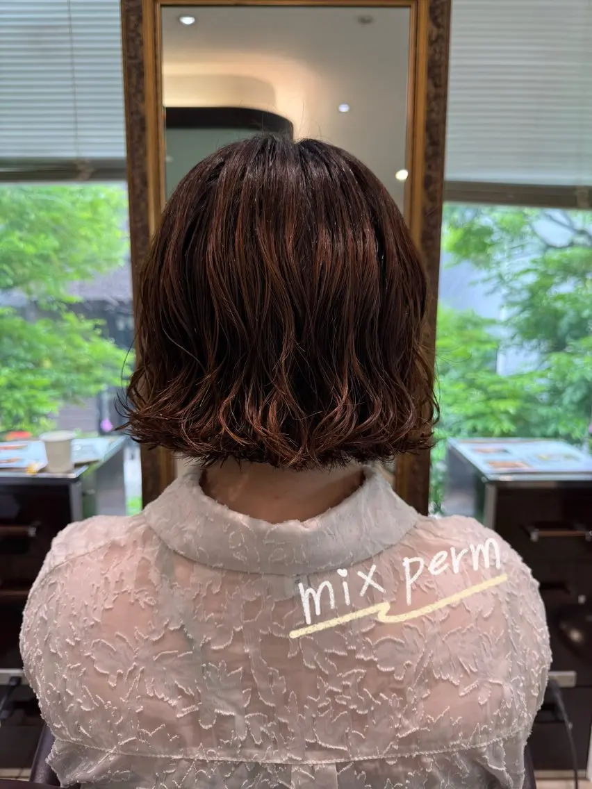 ショート カット パーマ トリートメント 大人可愛い♡コテ巻き パーマ🌼杉田 萌恵のヘアスタイル