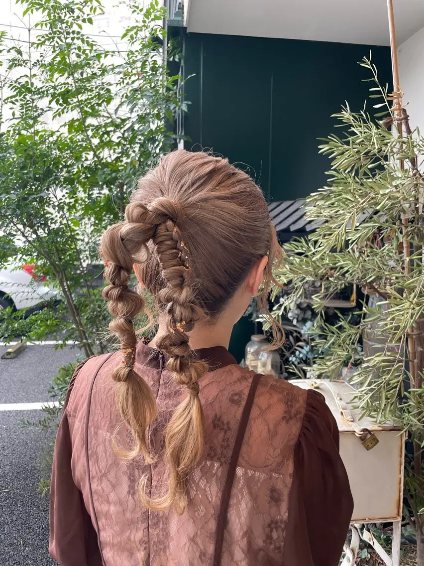 セミロング ヘアアレンジ 山下 襟華のヘアスタイル