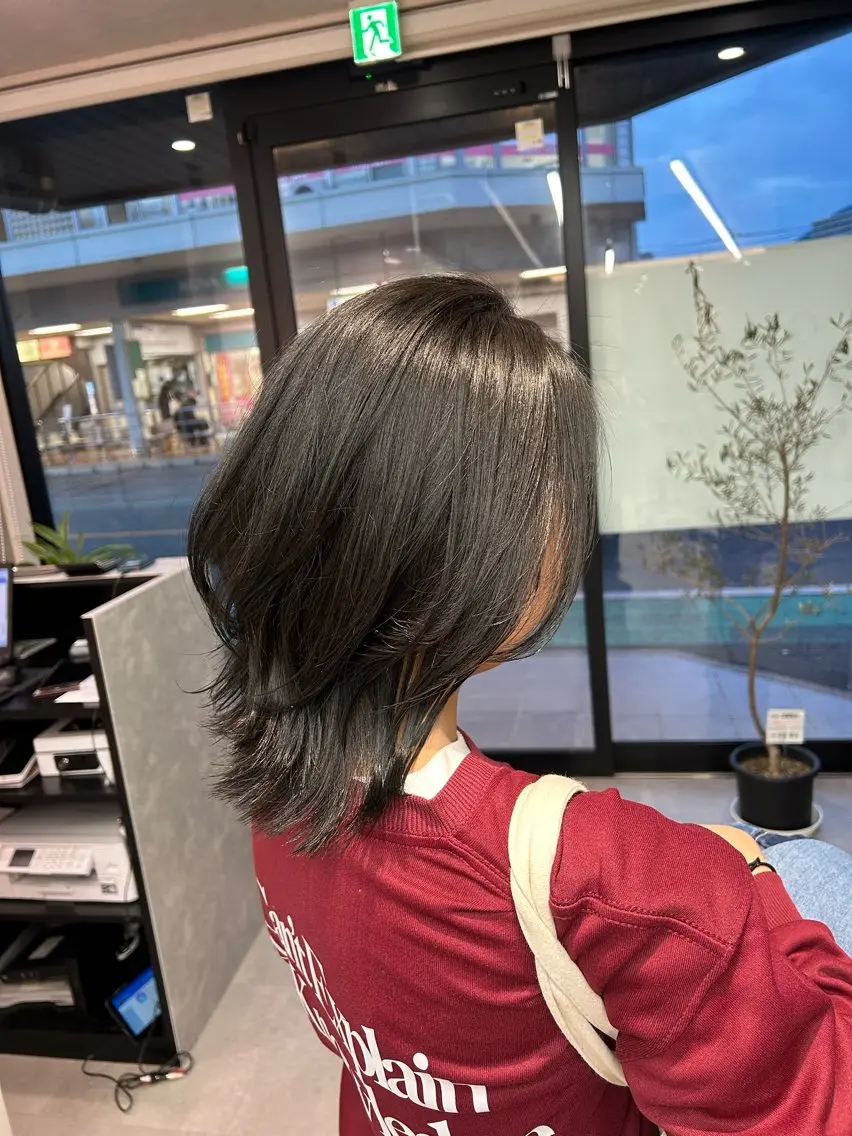 カラー 黒髪 ブルーカラー ブルーブラック カット ヘアカラー トリートメント 筑紫野美容師 すずのヘアスタイル