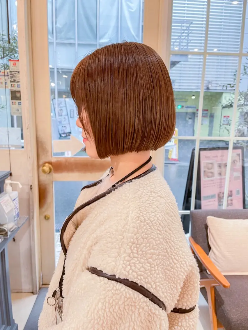 ミディアム カラー ボブ カット ヘアカラー トリートメント ボブ ブリーチ/miinaのヘアスタイル