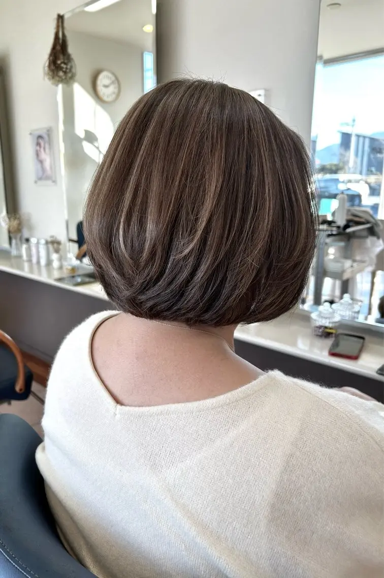 ミディアム ヘアカラー トリートメント attrice 秋山梨紗のマツエク・マツパデザイン