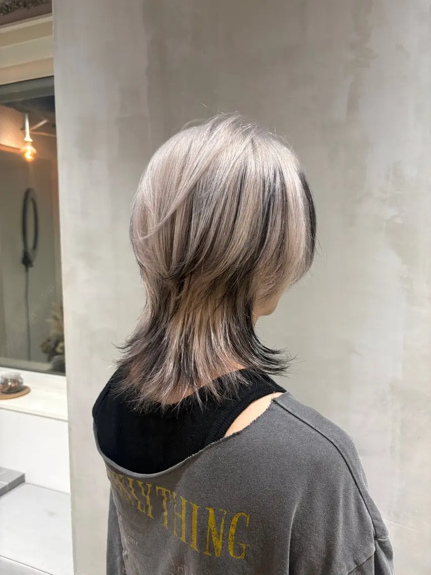 ショート 🐺イノウエ サキ🐺のヘアスタイル