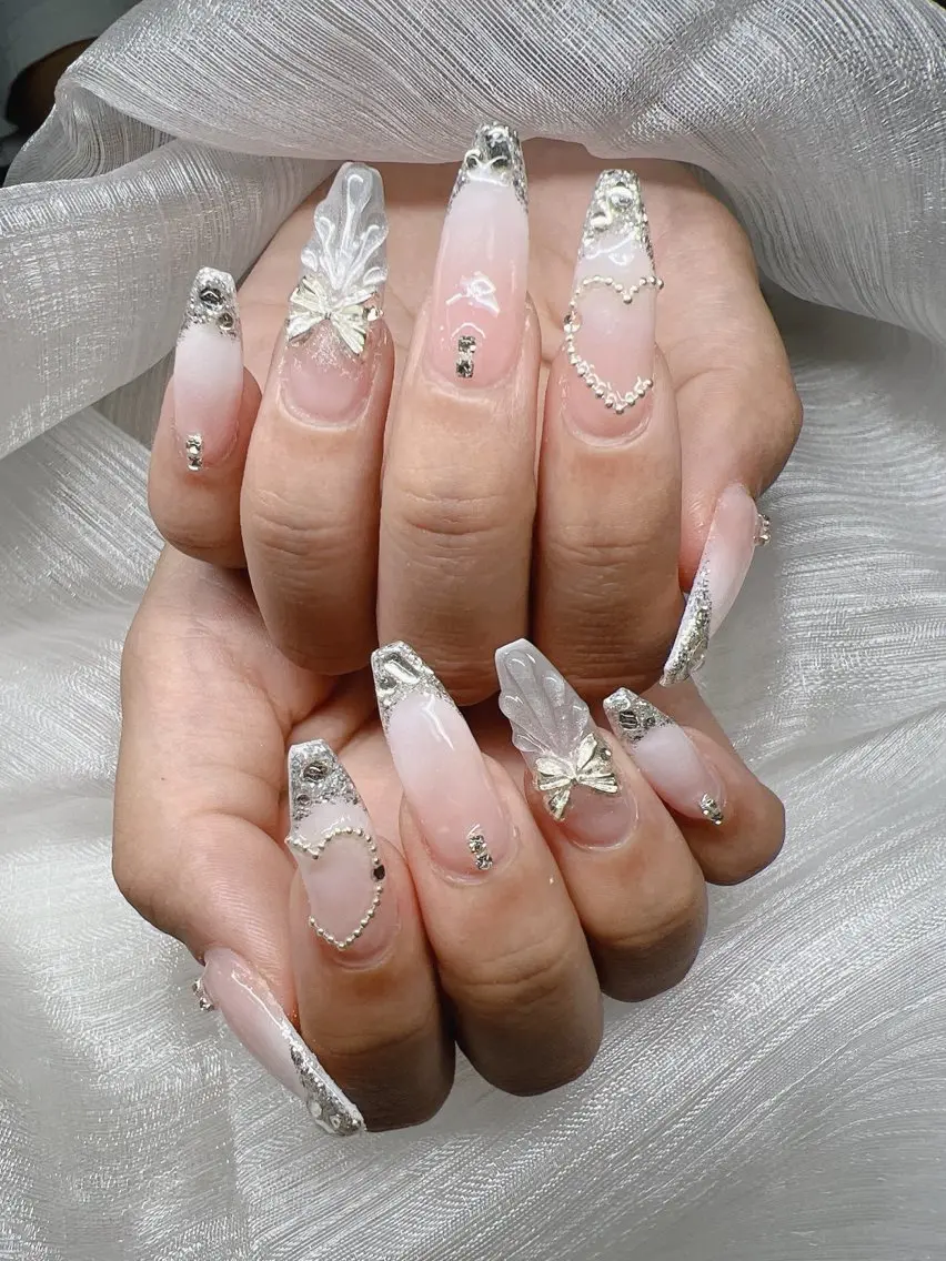 ネイル 長さ出し グラデーション 卒業式 キラキラネイル マグネットネイル ハンドネイル Lee Nails チップ長さだし専門店のネイルデザイン