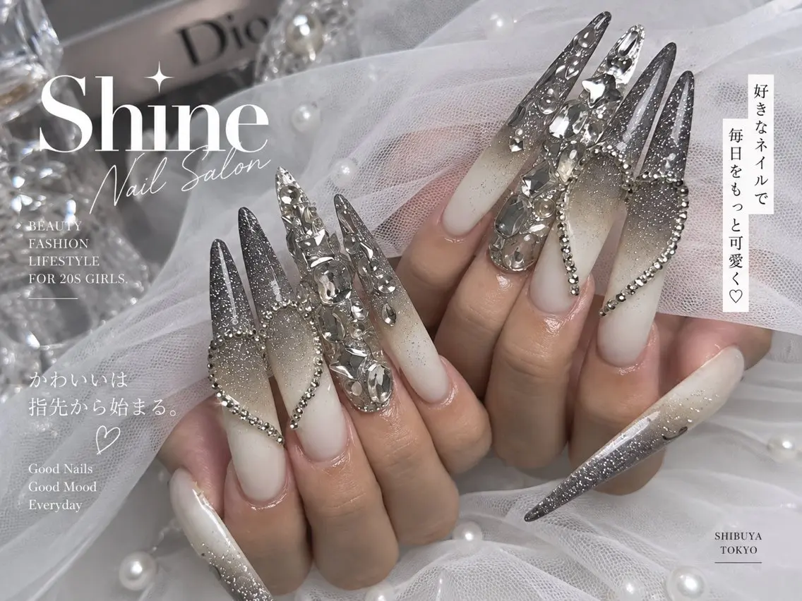 ネイル shineジェル& チップ長さだしのネイルデザイン