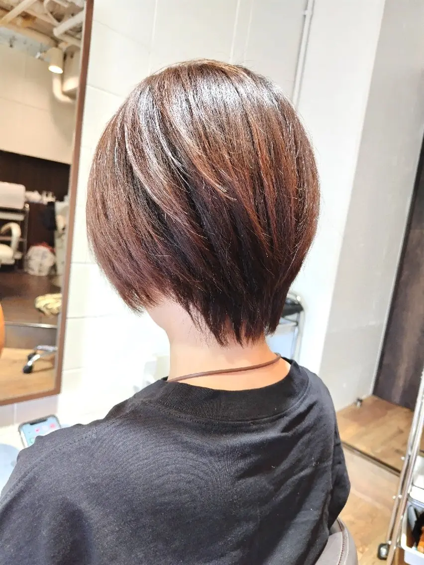 ショート ボブ 反保 裕伸のヘアスタイル