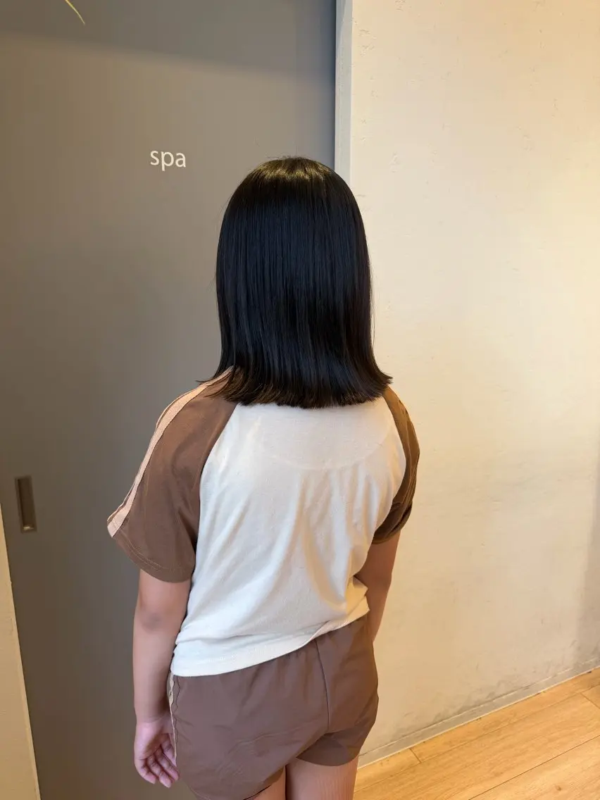 ミディアム 佐々木 彩羽のヘアスタイル