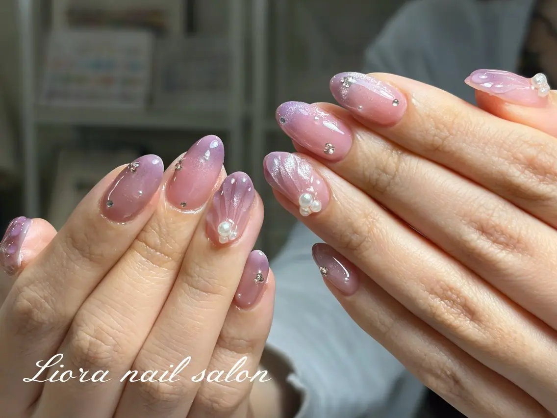 ネイル チークネイル フットネイル フレンチネイル ジェルネイル ガーリー ハンドネイル Liora nailのネイルデザイン