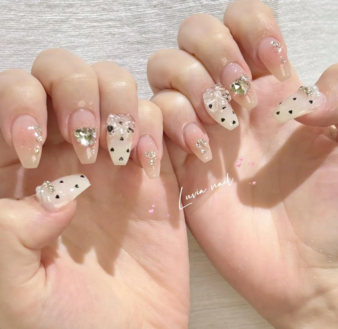 ネイル ハンドネイル 🎀Luvia ワンホンネイル💫のネイルデザイン