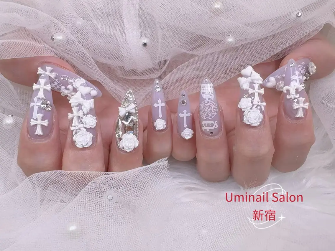 ネイル UMI ネイルサロン新宿🎀のネイルデザイン