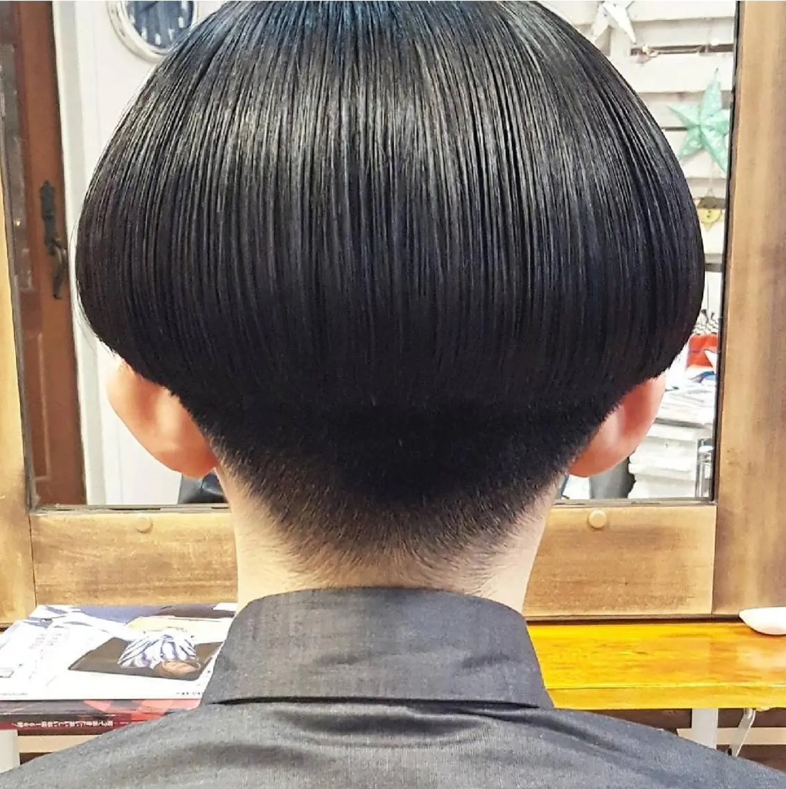 ショート カラー 切りっぱなしボブ ショートボブ ショートレイヤー ハンサムショート バレイヤージュ カット ヘアカラー トリートメント 韓国レイヤー柔らかい 地毛風縮毛矯正/マツのヘアスタイル