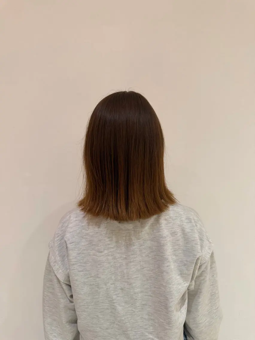 ミディアム カラー 今田 咲夢のヘアスタイル