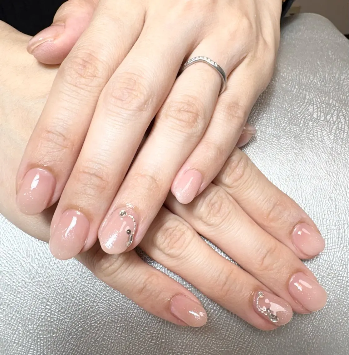 ネイル アートネイル ラメ(グリッター) ショートネイル ストーンネイル ハンドネイル ✨韓国✨nail salonLumieのネイルデザイン