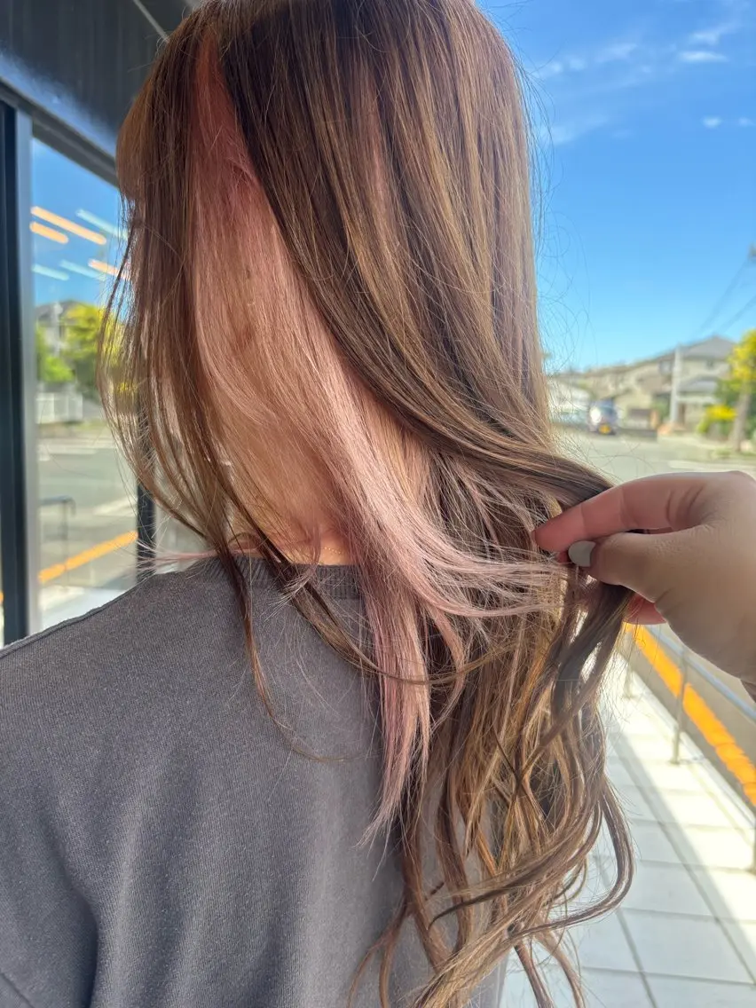 セミロング ヘアカラー LiTA長嶺 小佐井悠未のヘアスタイル