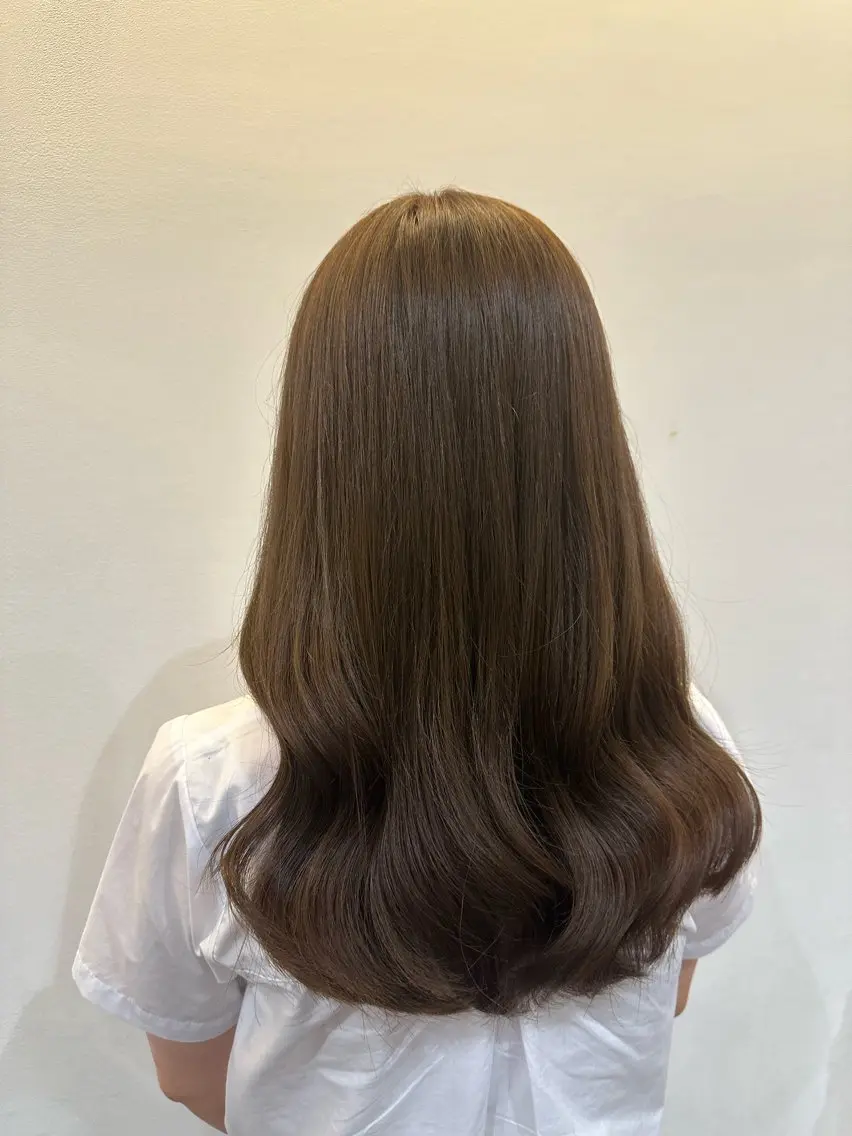 セミロング ITbyALBUM 中野/まどかのヘアスタイル