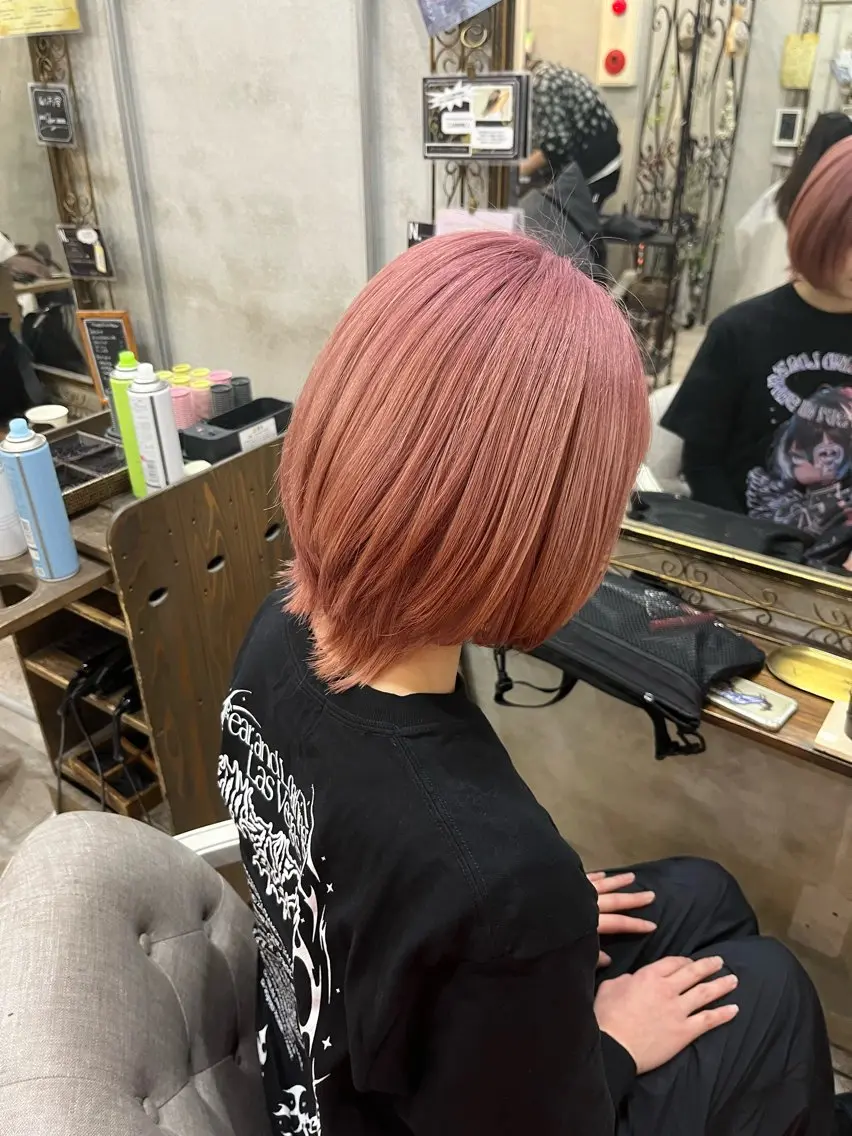ミディアム カラー ヘアカラー トリートメント 艶髪/ハイトーン/ ヘアセット/モエノのヘアスタイル