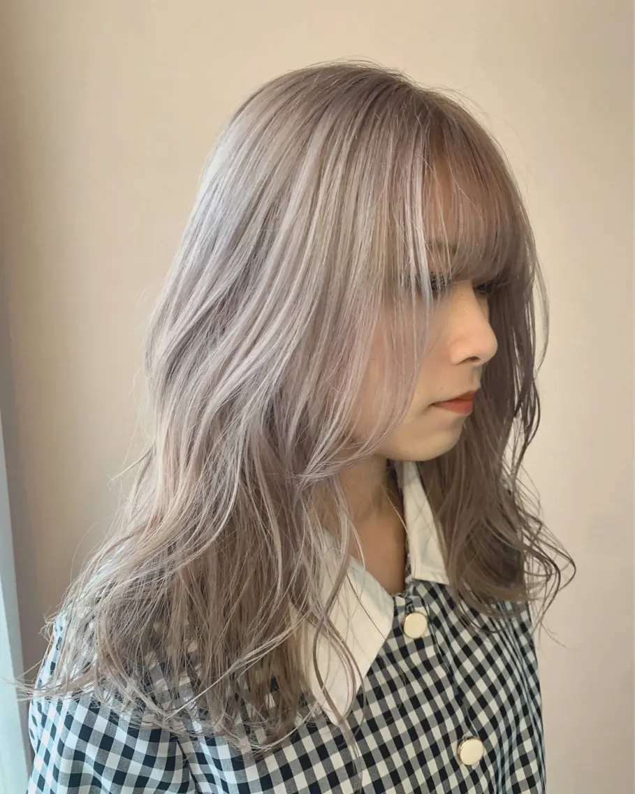 ロング カラー ベージュカラー ブリーチ ホワイトベージュ カット ヘアカラー トリートメント hubhair レイヤー/透明感のヘアスタイル