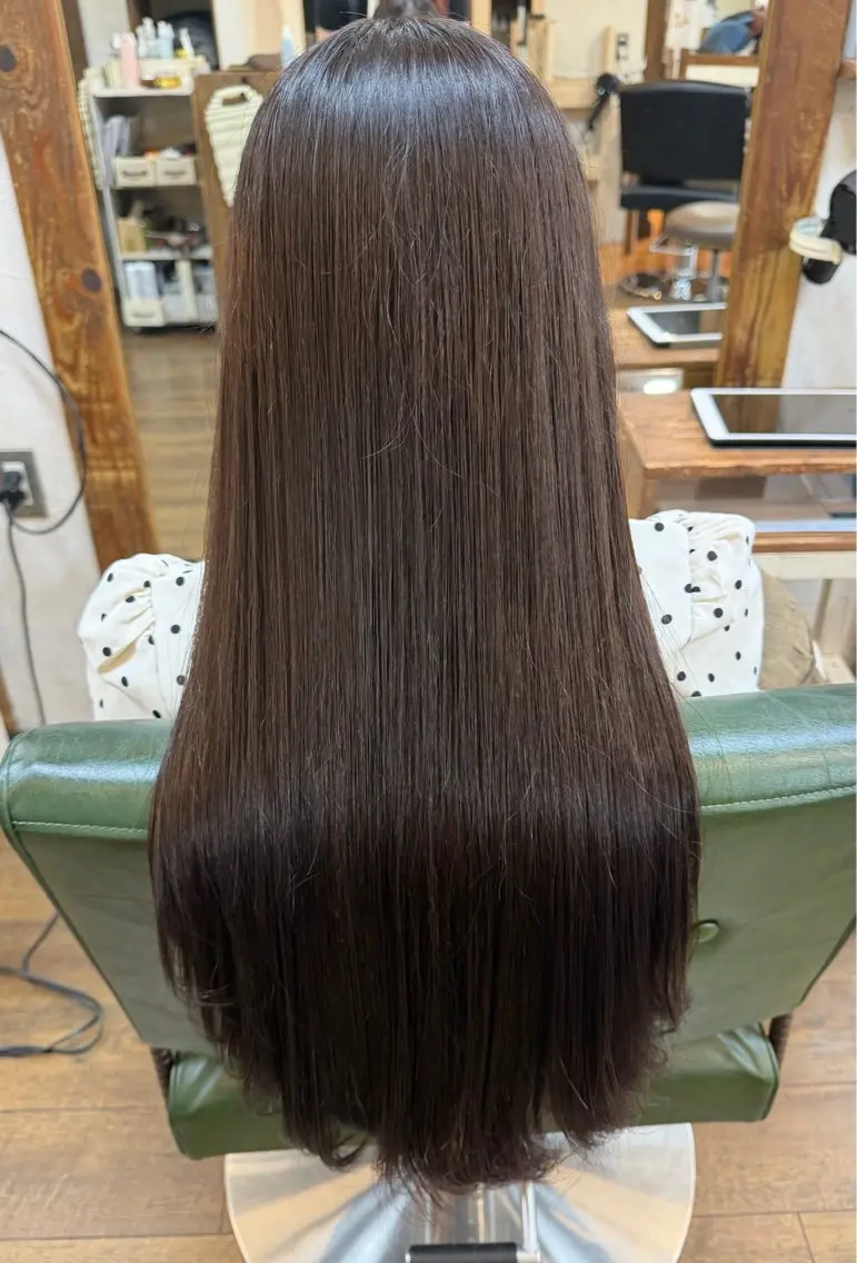ロング ヘアカラー 岡井谷🐰 透明感カラー✨️のヘアスタイル