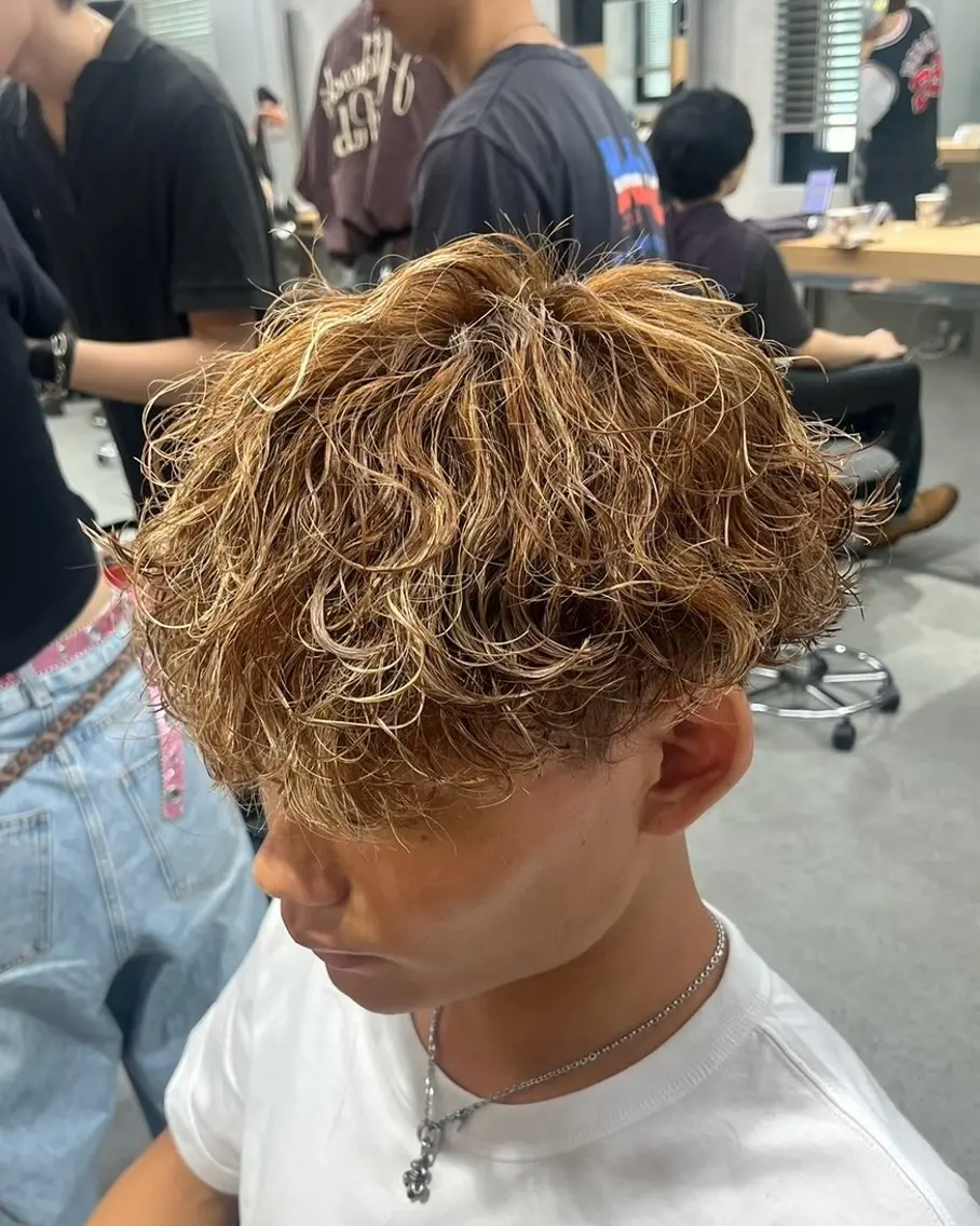ショート カラー パーマ メンズ メンズパーマ 波巻きパーマ カット ヘアカラー パーマ 🔥メンズ 特化🔥菊水皐暉🔥のヘアスタイル