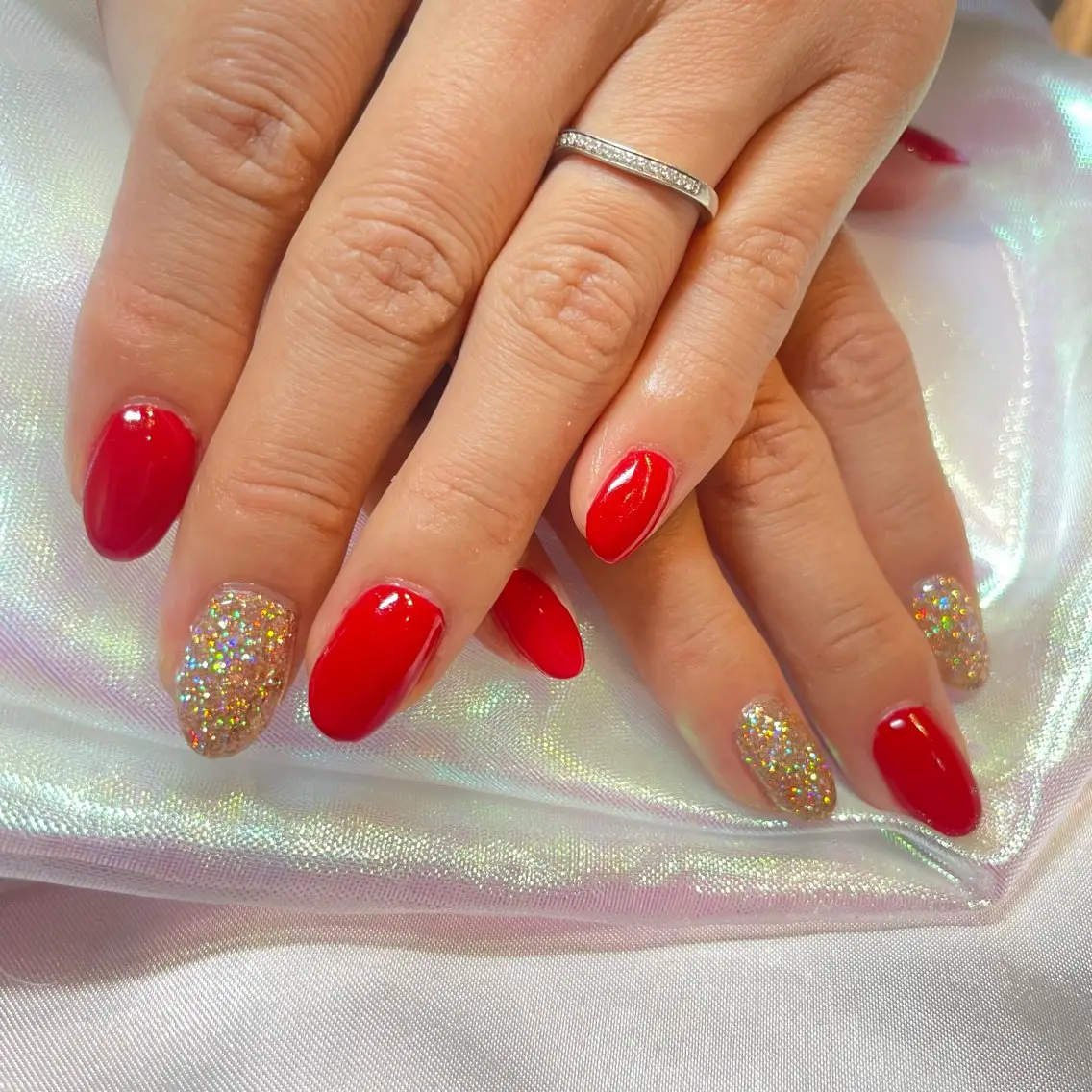 ネイル ラメ(グリッター) 冬ネイル クリスマス k+1 nail salonのネイルデザイン