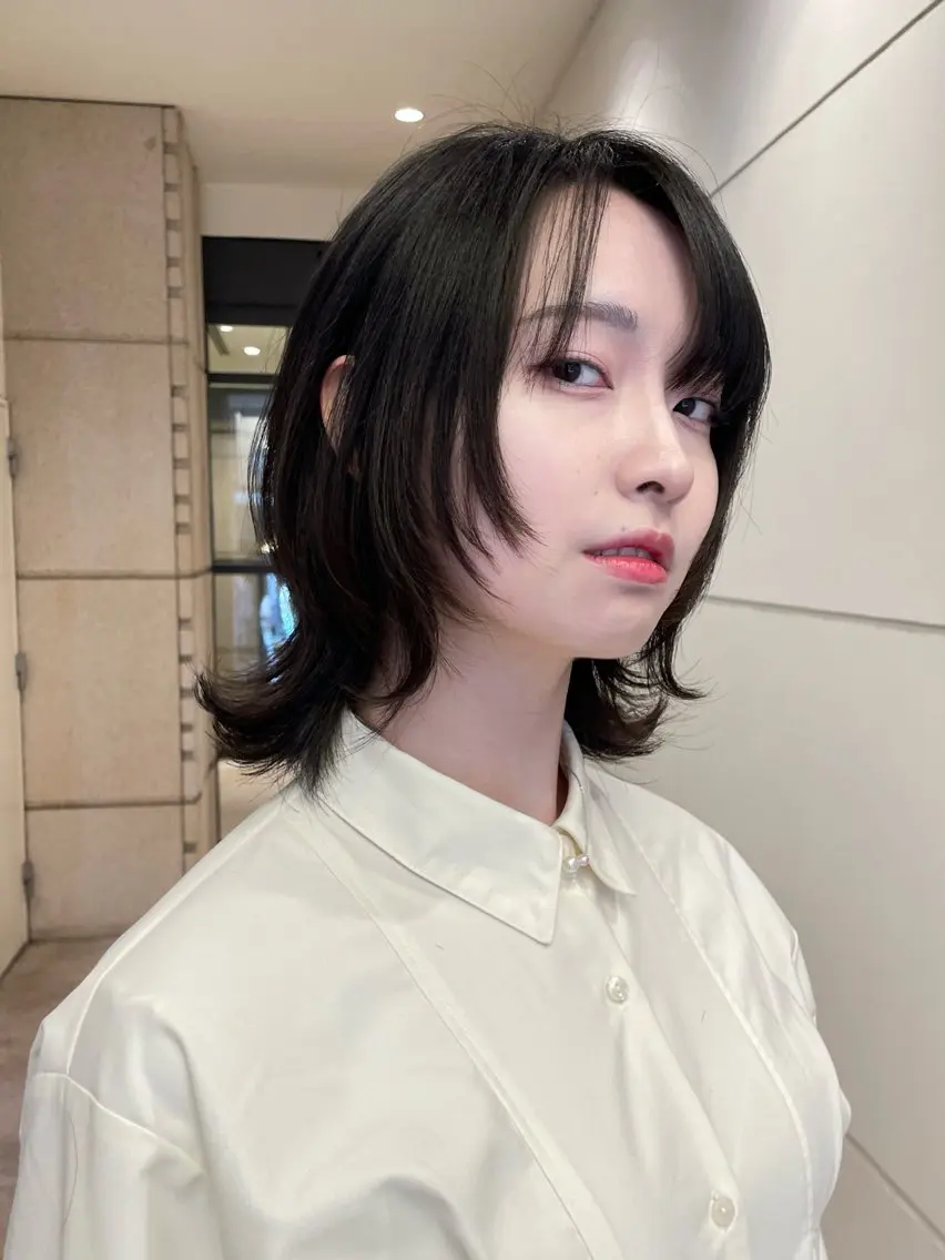ミディアム フジヤ サイタのヘアスタイル