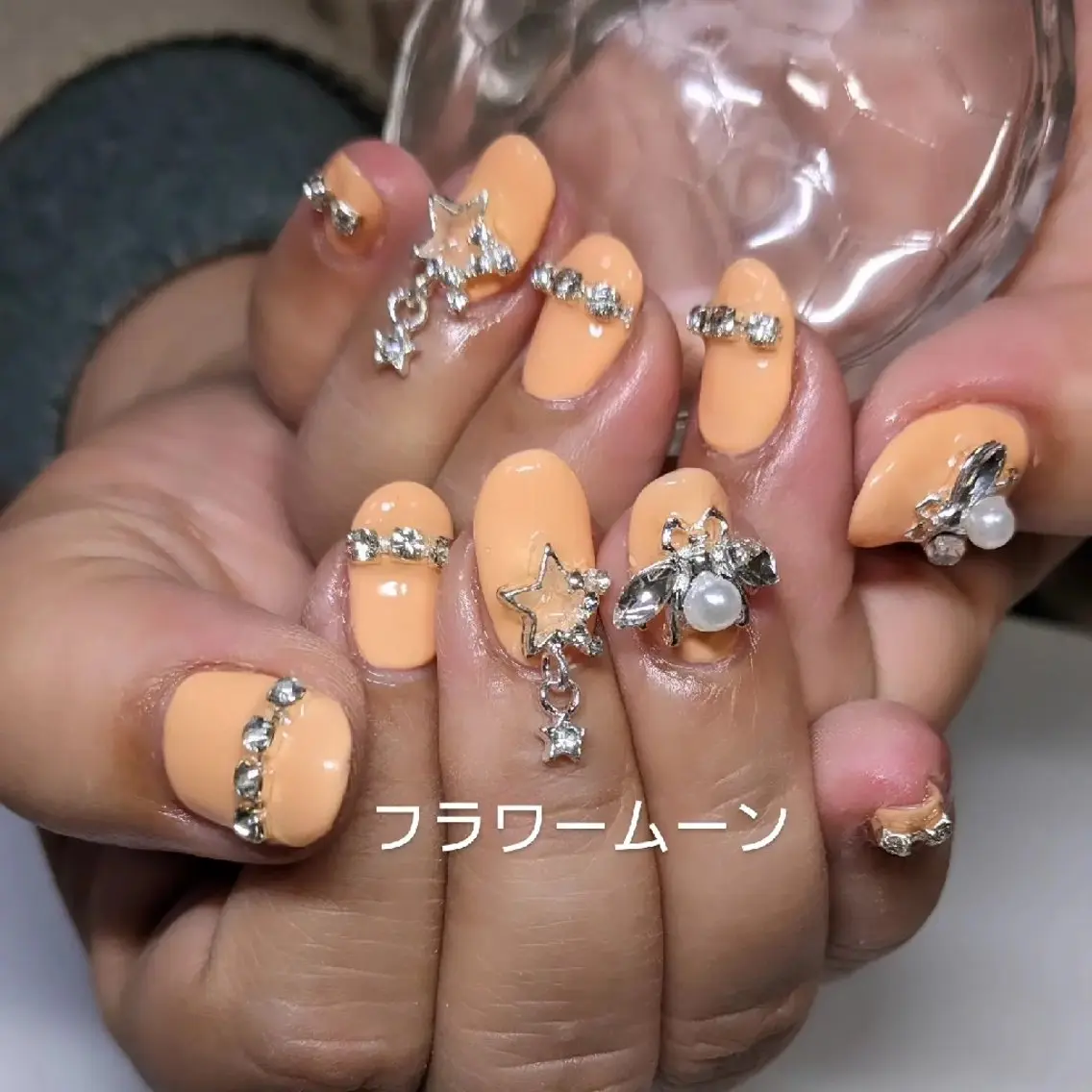 ネイル ハンドネイル ハンドケア フラワー ムーンのネイルデザイン